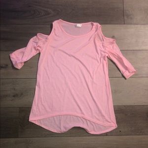 Cropped shoulder cropped sleeve